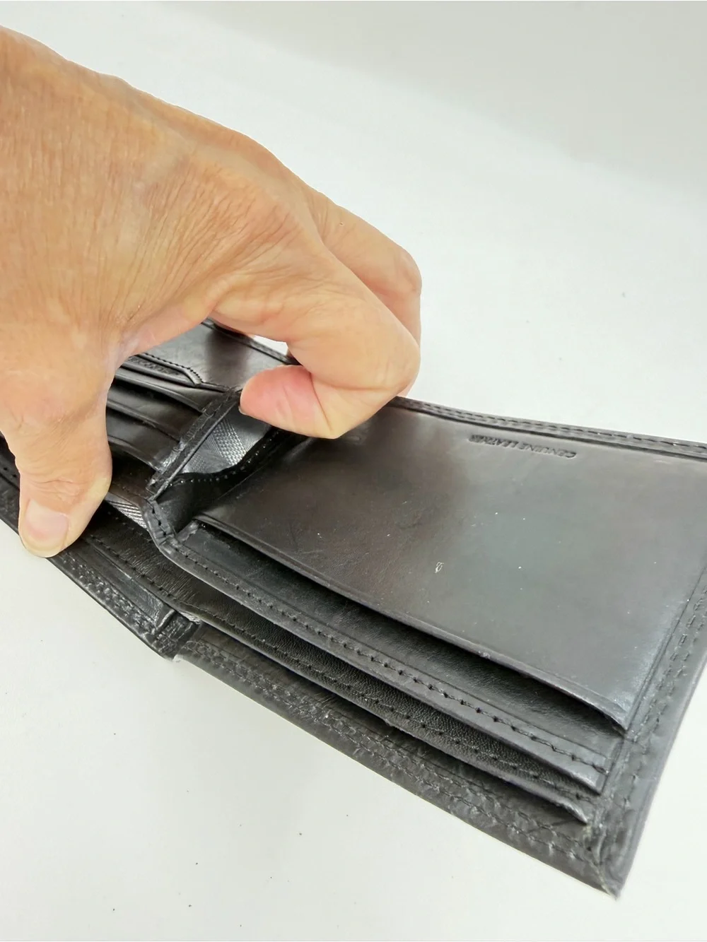 Geoffrey Beene Black Genuine Leather Bifold Wallet Removable Card Photo Case